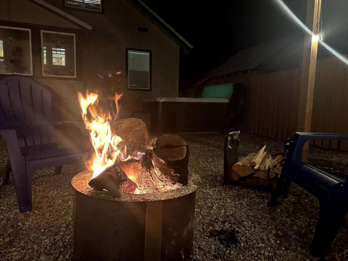 Close To Hiawatha Tr And Biking With Hot Tub Wallace Exterior photo